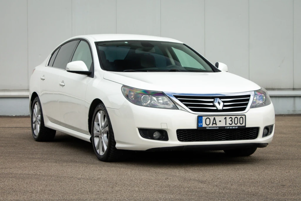RENAULT LATITUDE