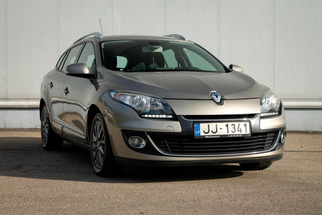 RENAULT
